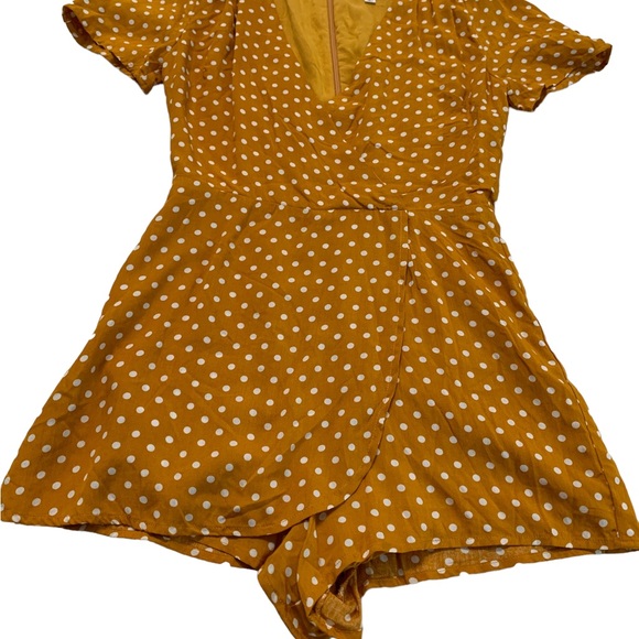 Cotton Candy Polka Dot V-neck Romper Size Small - Picture 6 of 17